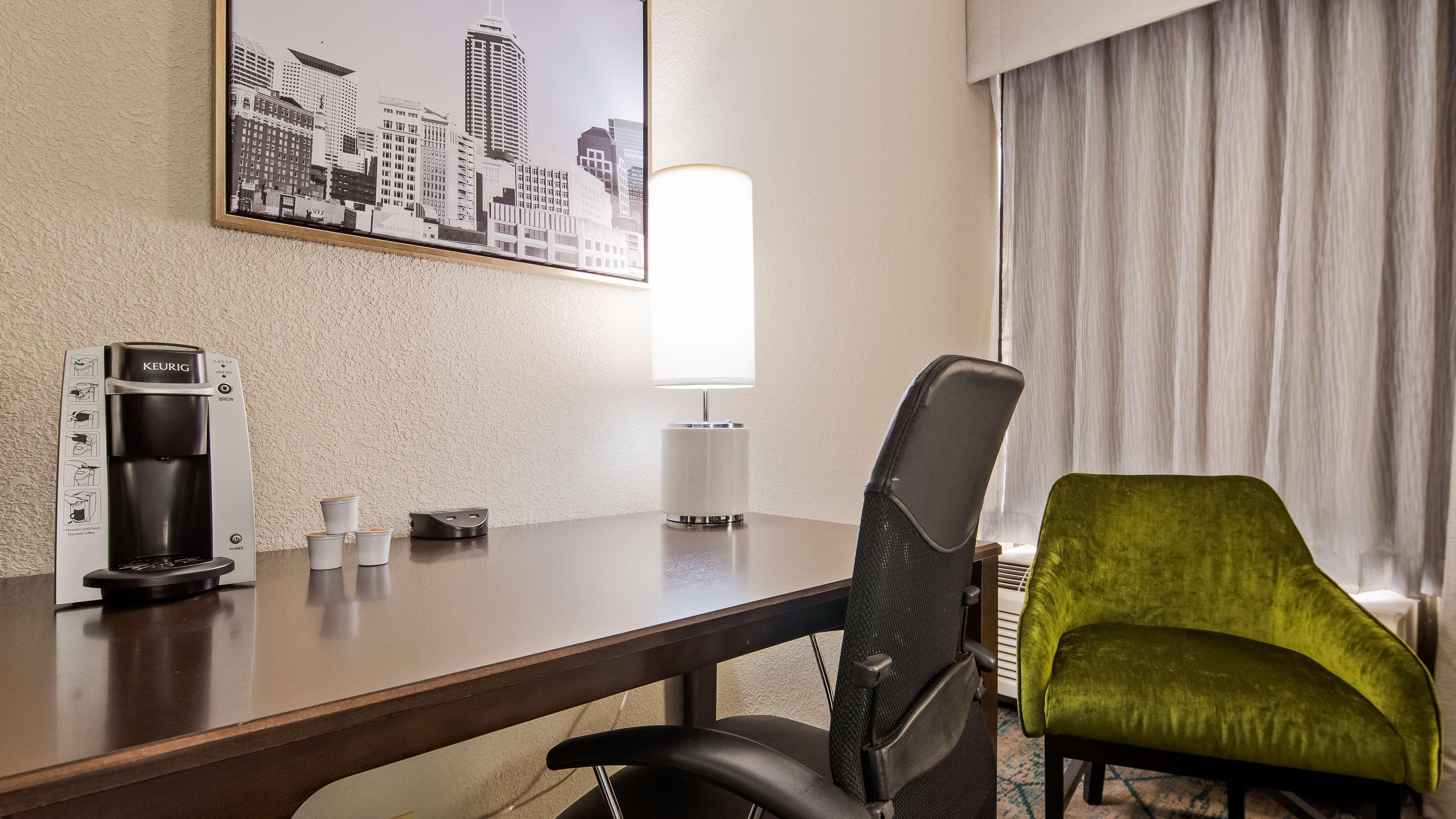 Best Western Plus Indianapolis Nw Hotel Exterior photo