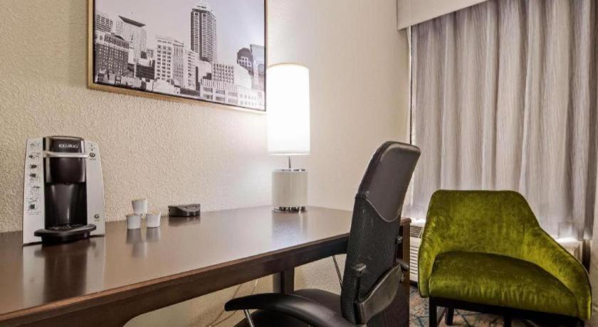 Best Western Plus Indianapolis Nw Hotel Exterior photo